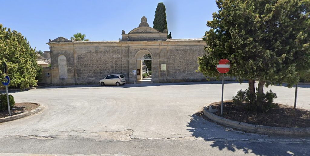 Noto, il cimitero comunale chiude per tre giorni